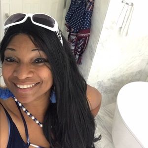 Meet your Posher, Sonyal